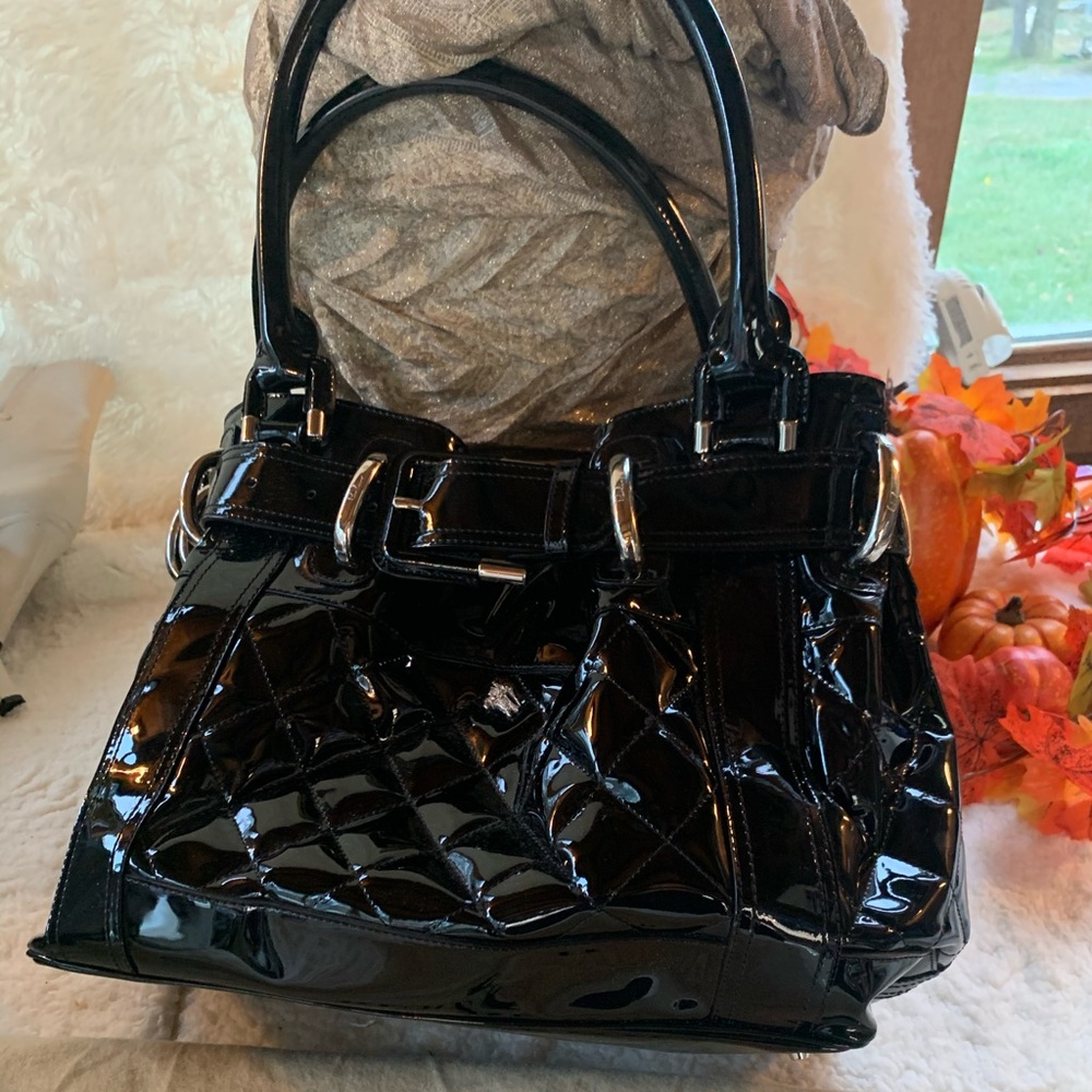 💯Burberry Black Patent Beaton Bag Like New